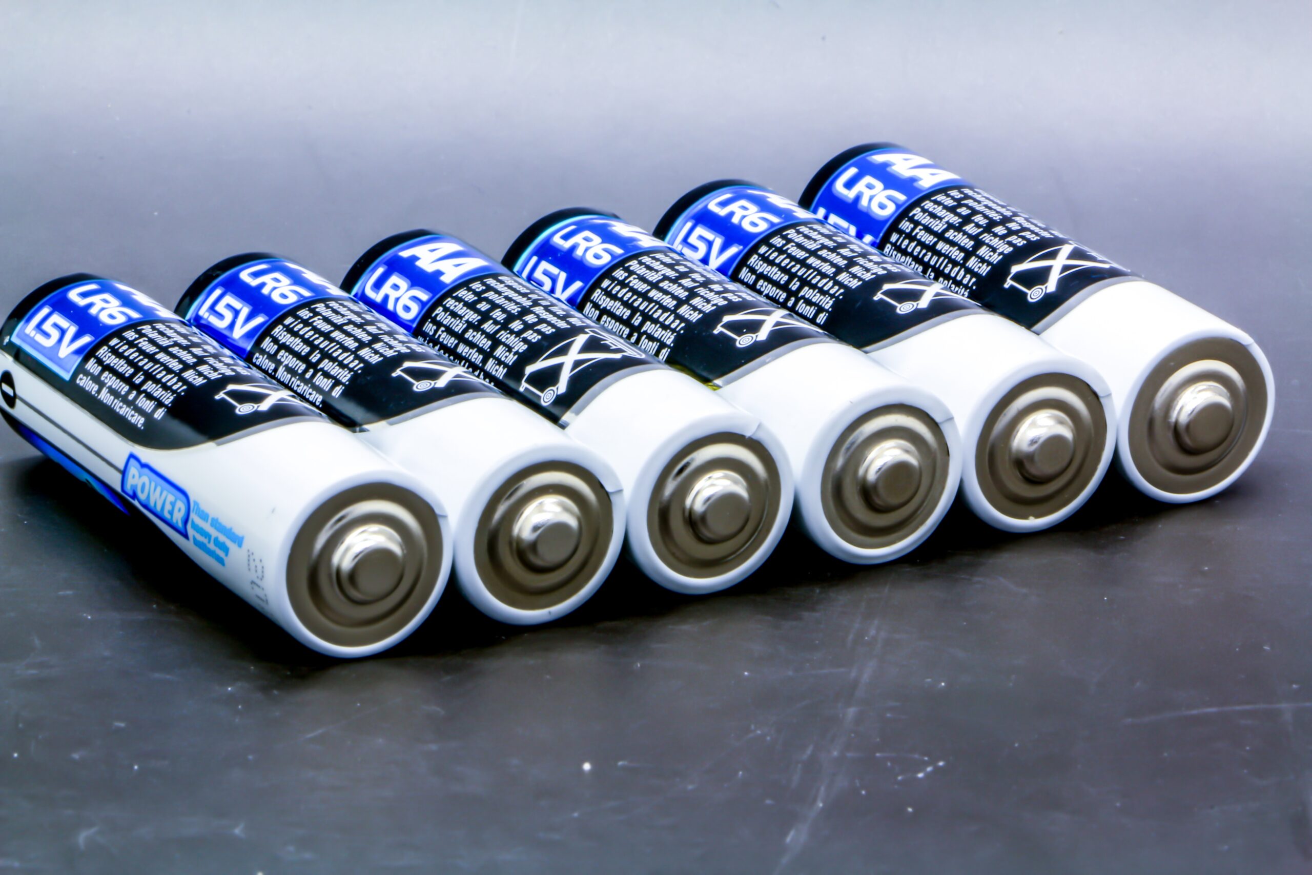 What Are Aa Batteries Made Of